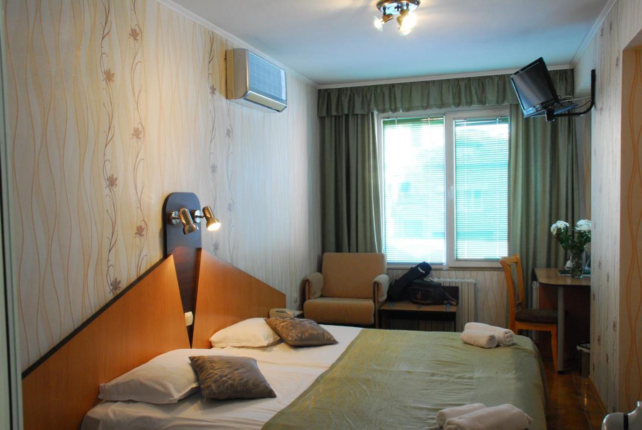 Noviz Hotel Plovdiv Habitación foto